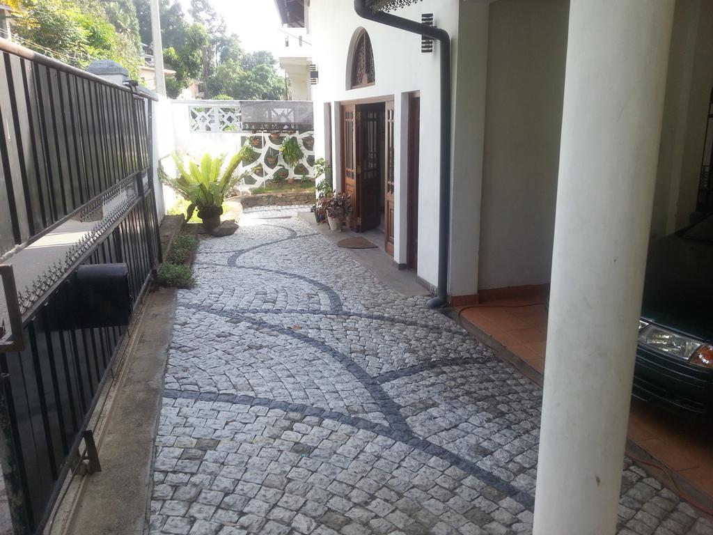 Aaranya Residence Kandy Exterior photo